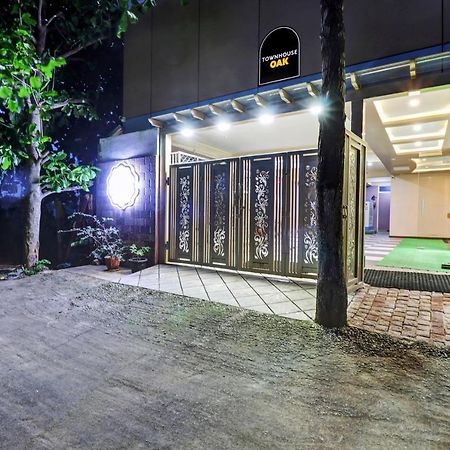 Townhouse Oak Dreamland Suites Yelahanka Esterno foto