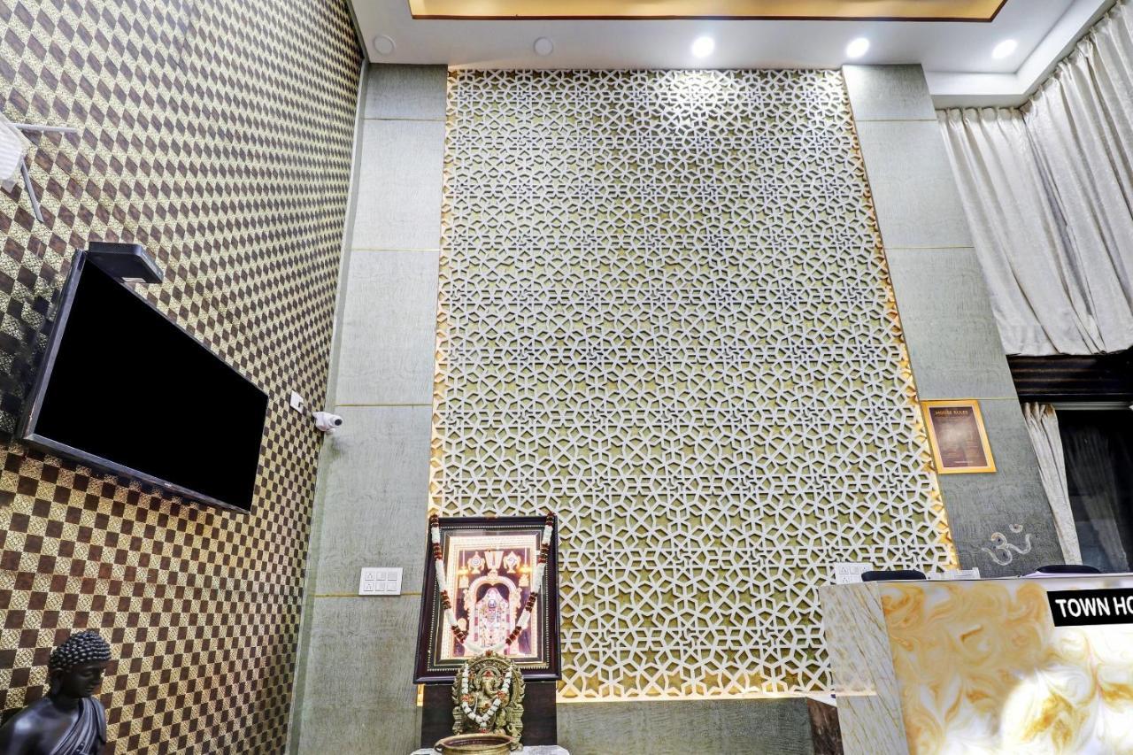 Townhouse Oak Dreamland Suites Yelahanka Esterno foto