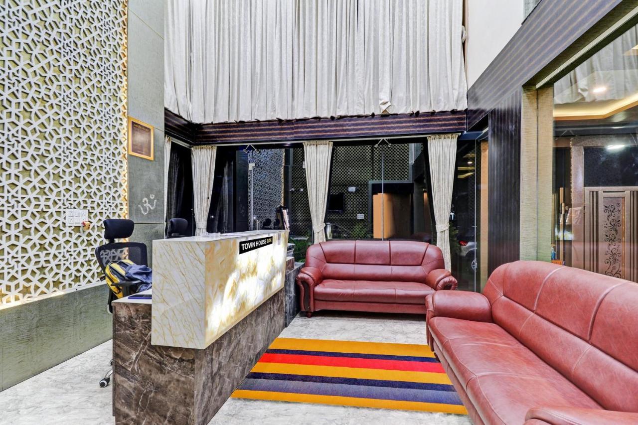 Townhouse Oak Dreamland Suites Yelahanka Esterno foto